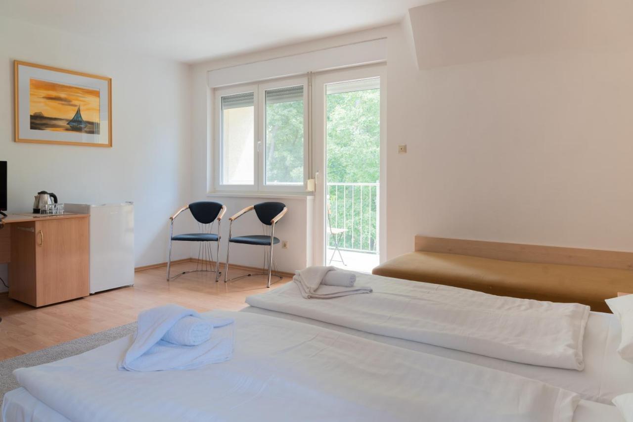 Balatonair Vendeghaz Hotell Balatonfüred Rom bilde